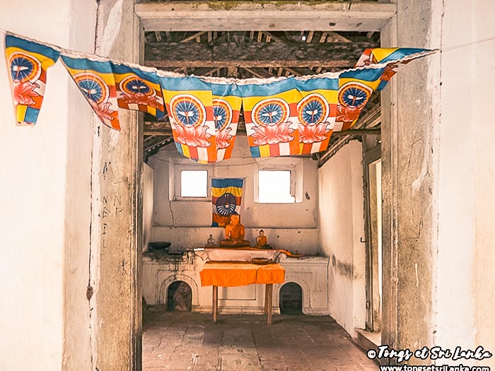 bouddha au sri lanka mulkirigala