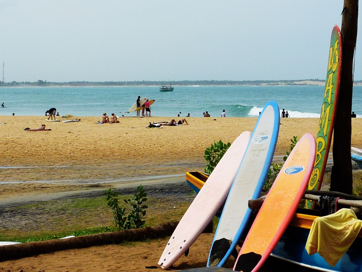 surfer à arugam bay