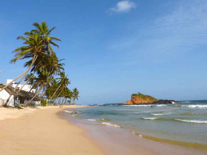 Tongs et Sri Lanka- Stage au Sri-Lanka - plage du sud Tongs et Sri Lanka- Stage au Sri-Lanka - plage du sud