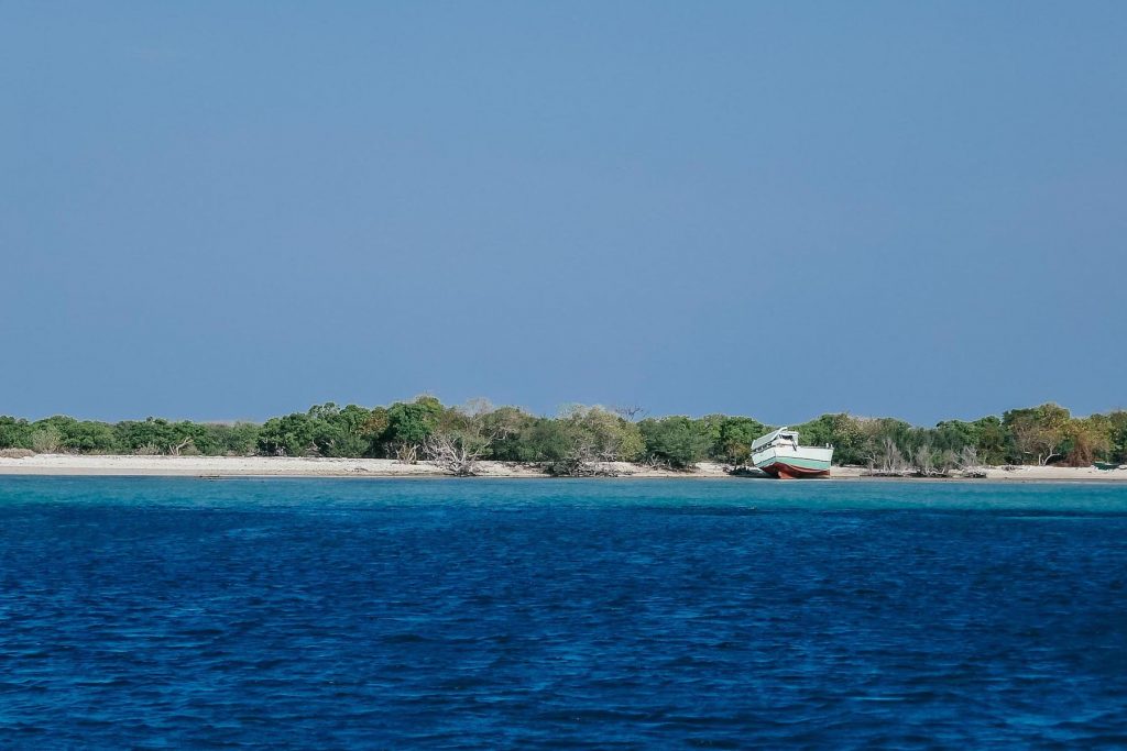 passikudah elephant rock