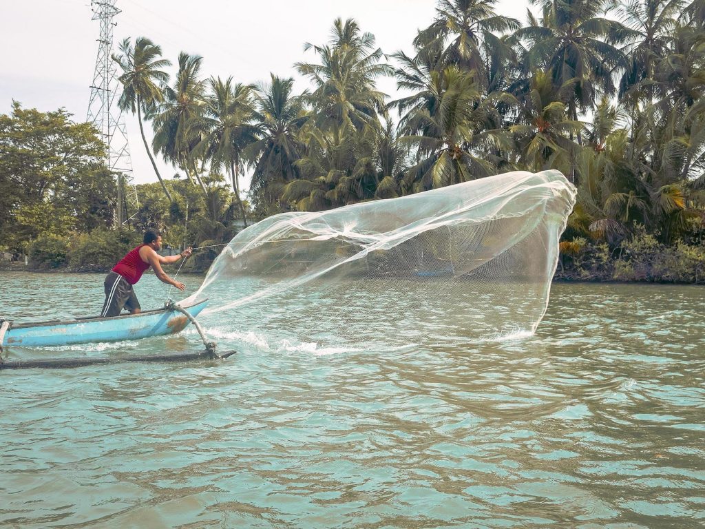 pêche sur la lagune de batticaloa