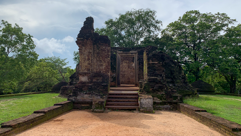 polonnaruwa ruines site principal