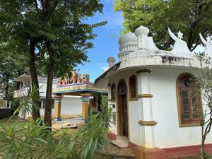 mosquée sur le site d'ambuluwawa